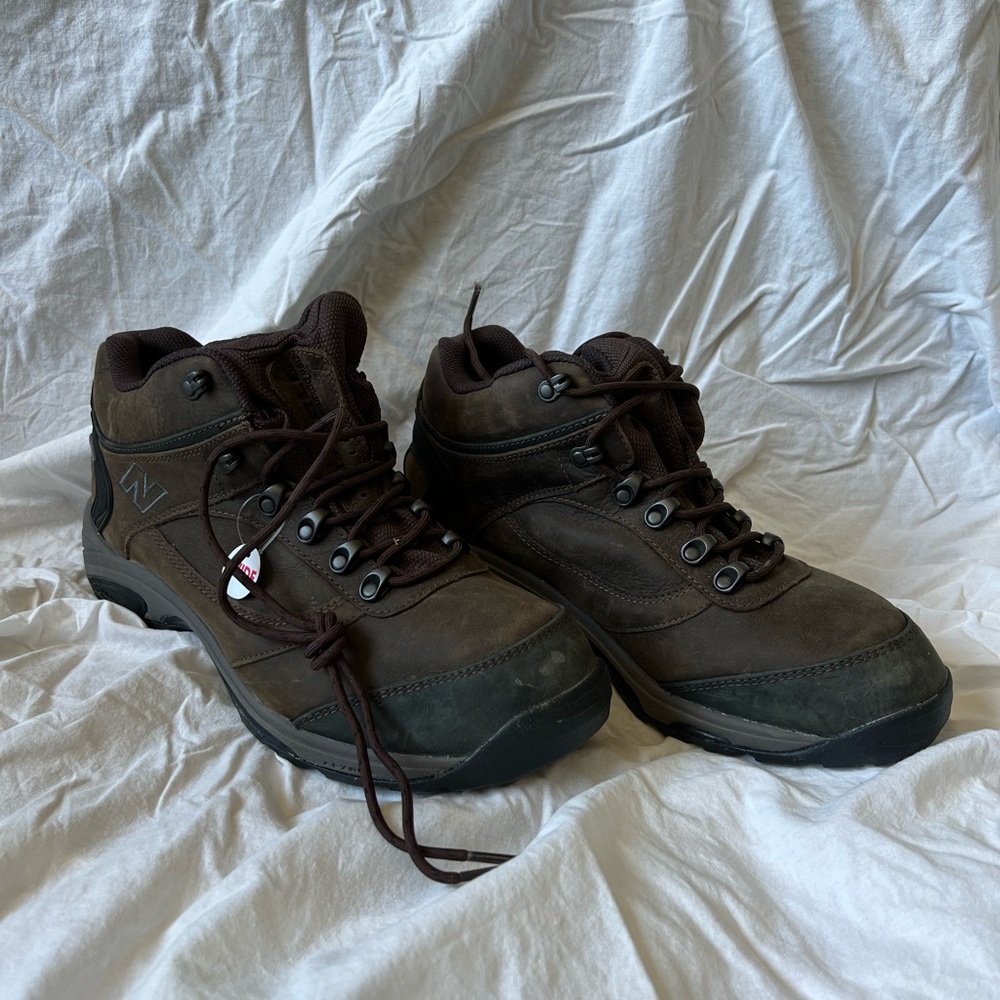 New balance gortex hiking boot size 13